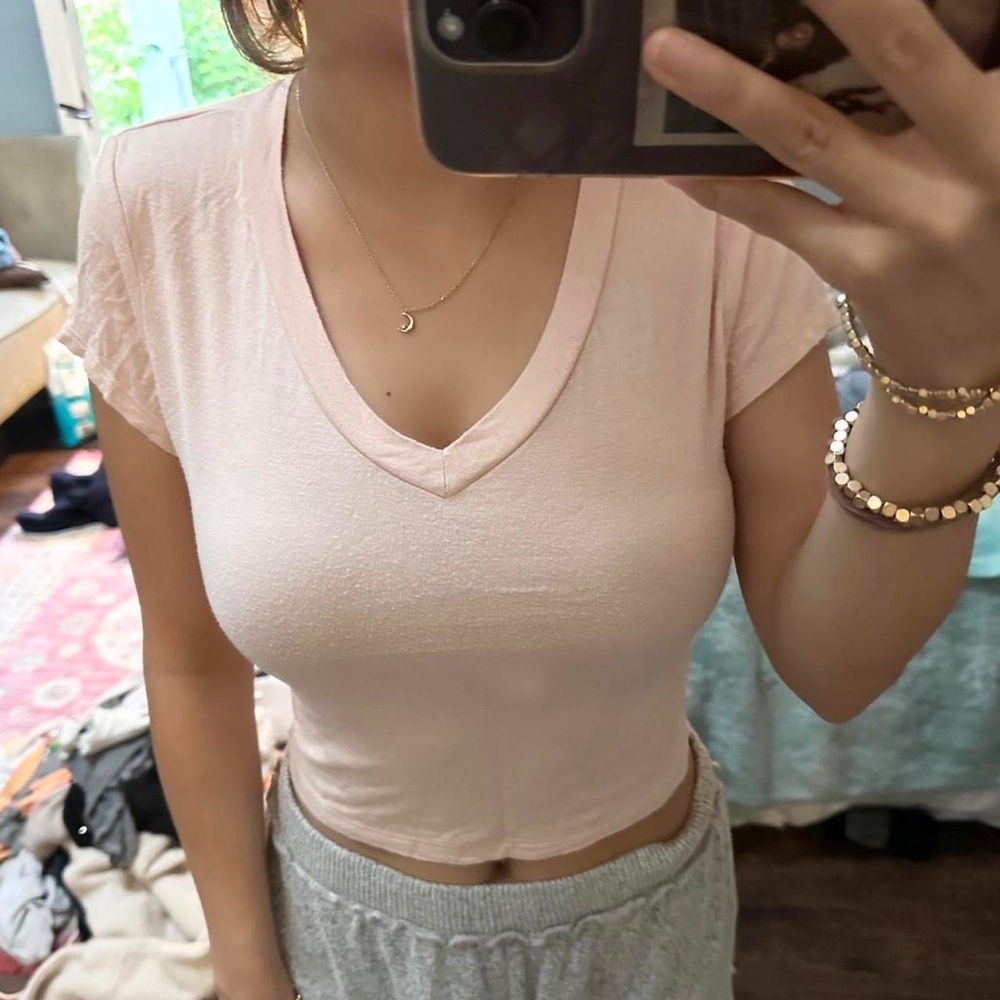 forever 21 v-neck t-shirt